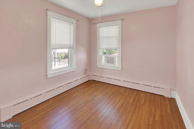 29 ARLINGTON ST, Reading, PA 19611