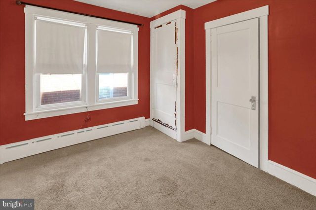 29 ARLINGTON ST, Reading, PA 19611