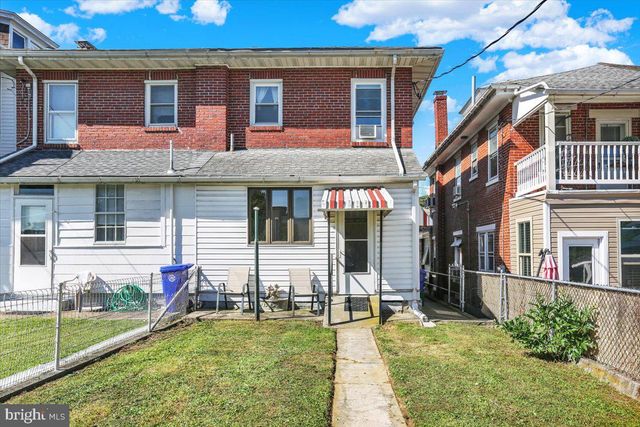 29 ARLINGTON ST, Reading, PA 19611