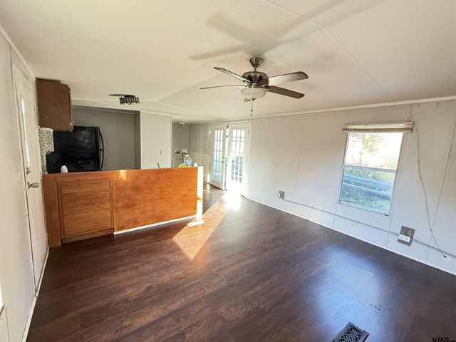 5333 Skyline Dr, Chandler, TX 75758