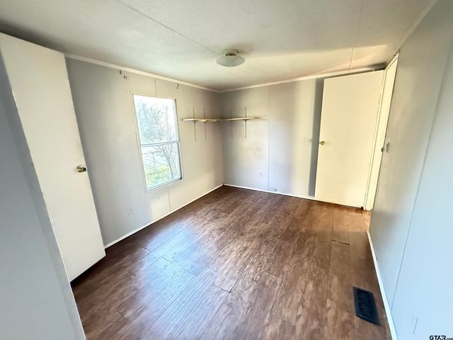 5333 Skyline Dr, Chandler, TX 75758