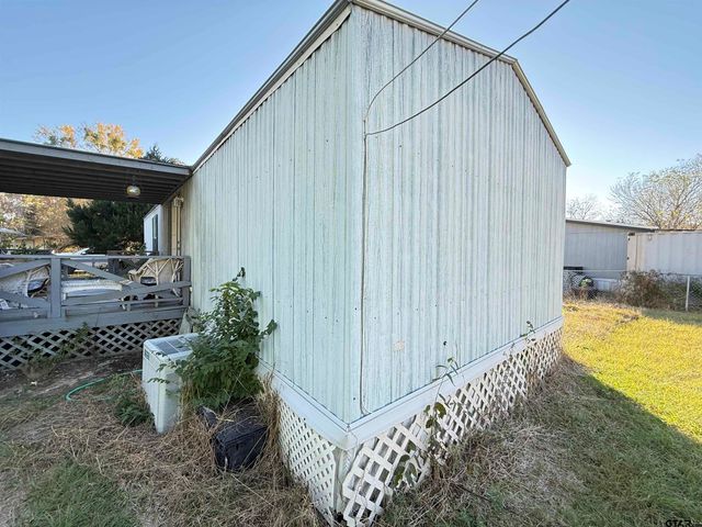 5333 Skyline Dr, Chandler, TX 75758