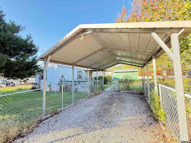 5333 Skyline Dr, Chandler, TX 75758