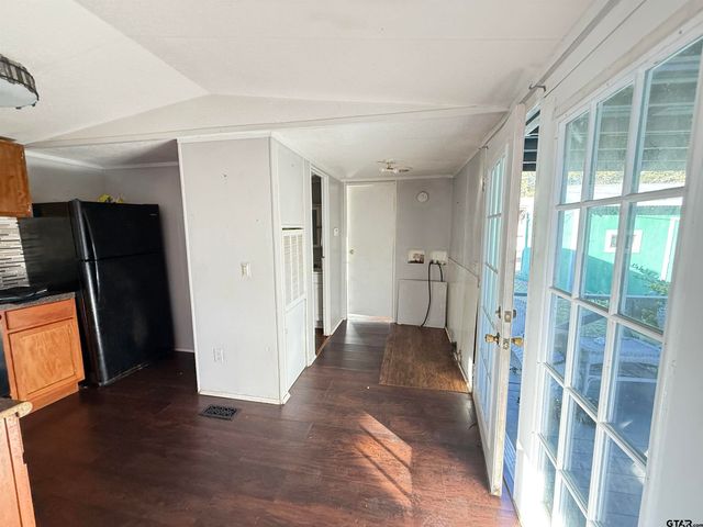 5333 Skyline Dr, Chandler, TX 75758