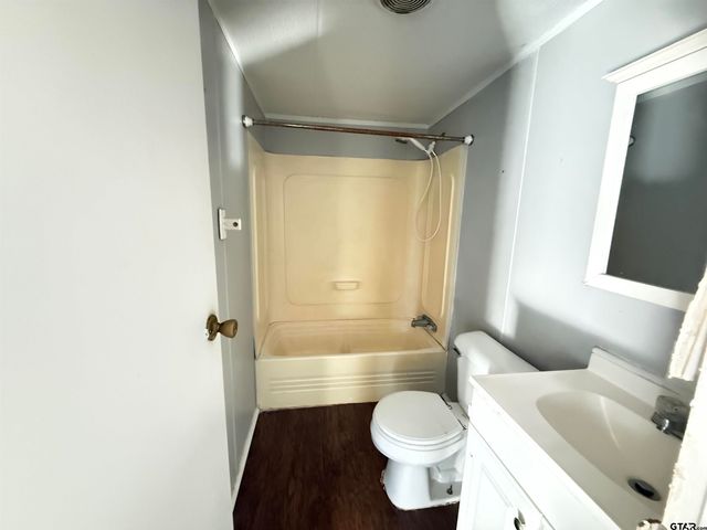 5333 Skyline Dr, Chandler, TX 75758