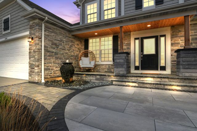 10148 Sentry Drive, St. John, IN 46373