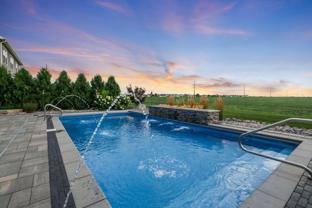 10148 Sentry Drive, St. John, IN 46373