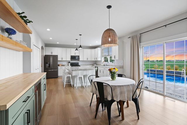 10148 Sentry Drive, St. John, IN 46373