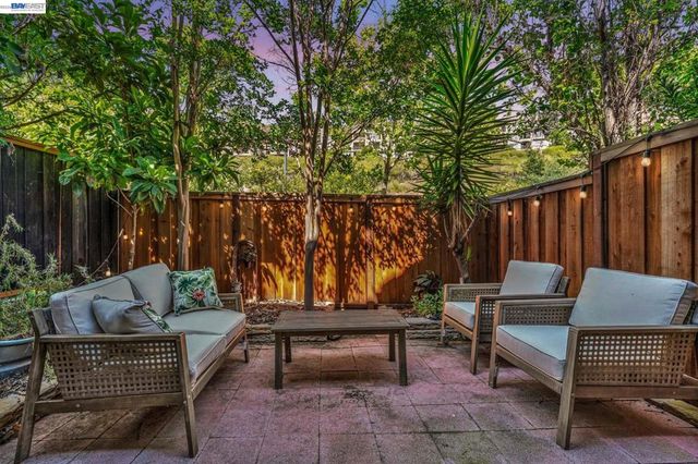 6003 Old Quarry Loop, Oakland, CA 94605