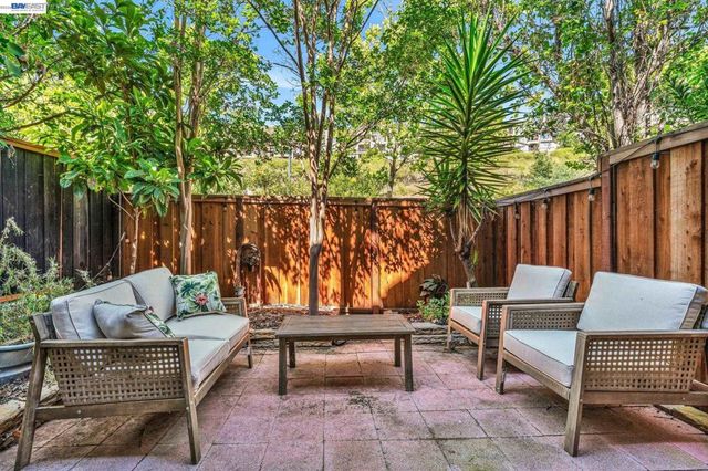 6003 Old Quarry Loop, Oakland, CA 94605