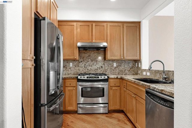 6003 Old Quarry Loop, Oakland, CA 94605