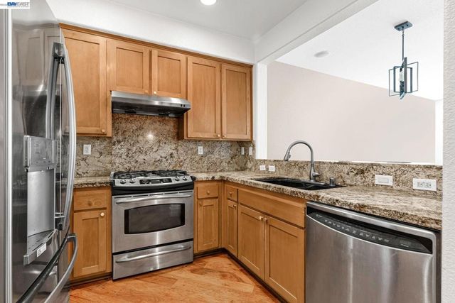 6003 Old Quarry Loop, Oakland, CA 94605