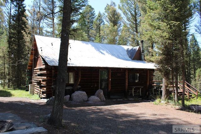 2774 NE Sage Hen Rd, Island Park, ID 83429