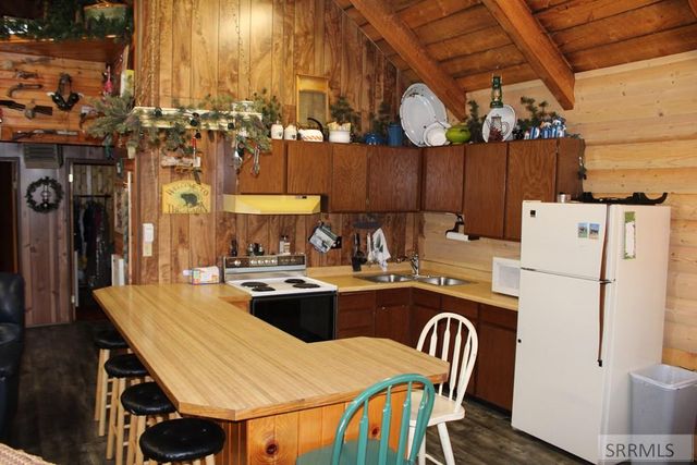 2774 NE Sage Hen Rd, Island Park, ID 83429