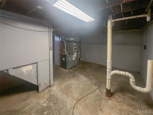 915 Maurice Avenue, Ferguson, MO 63135