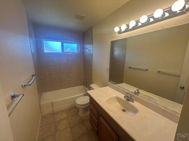 45 Louis Nelson Rd, Pueblo, CO 81001