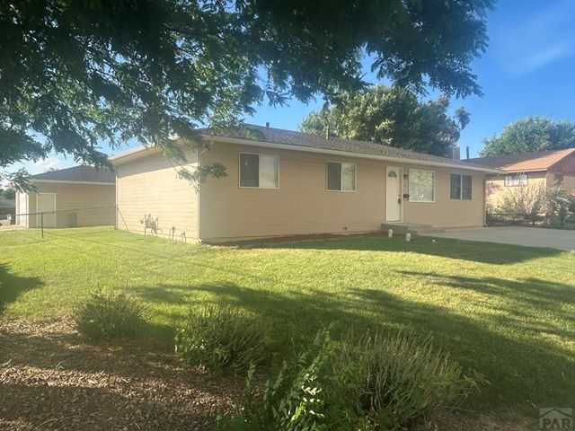 45 Louis Nelson Rd, Pueblo, CO 81001