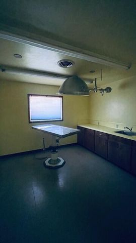 1776 Washburn Way, Klamath Falls, OR 97603