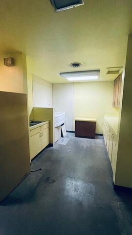 1776 Washburn Way, Klamath Falls, OR 97603