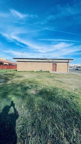 1776 Washburn Way, Klamath Falls, OR 97603