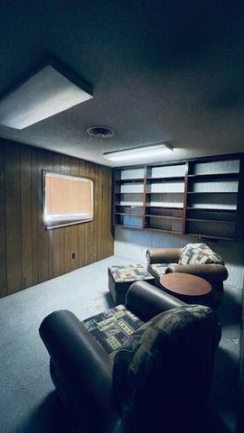 1776 Washburn Way, Klamath Falls, OR 97603