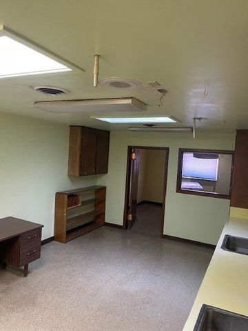 1776 Washburn Way, Klamath Falls, OR 97603