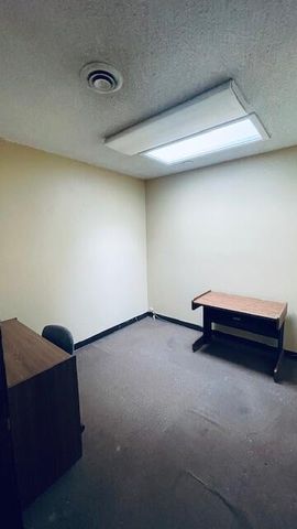 1776 Washburn Way, Klamath Falls, OR 97603