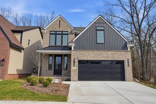 217 Summit View Lane, Milford Village, MI 48381