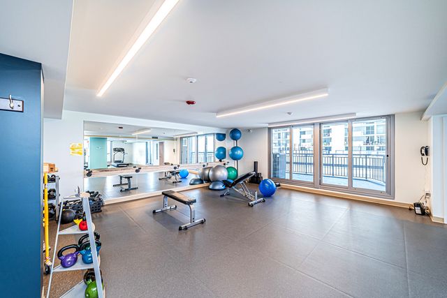 6007 N Sheridan Road 23G, Chicago, IL 60660