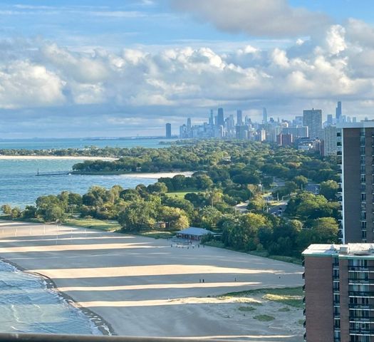 6007 N Sheridan Road 23G, Chicago, IL 60660