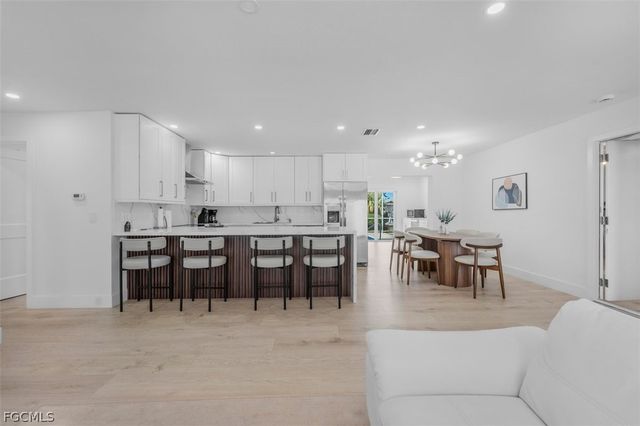 4625 Forest Glen DR, North Fort Myers, FL 33903