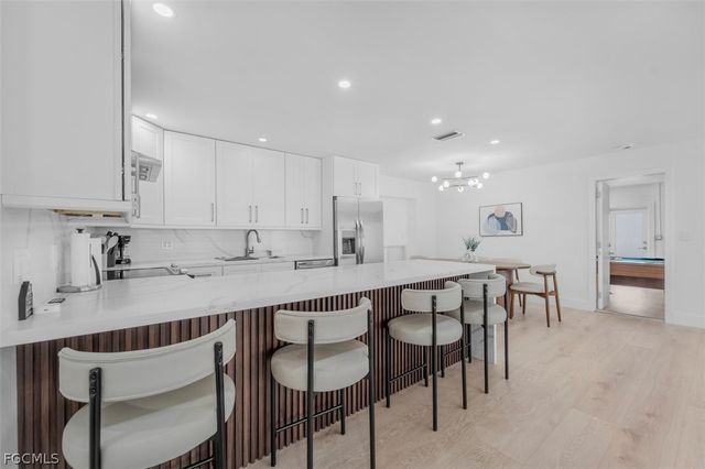 4625 Forest Glen DR, North Fort Myers, FL 33903