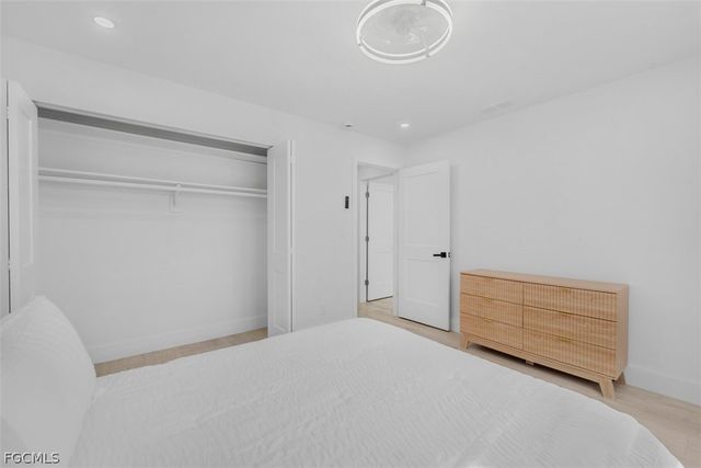 4625 Forest Glen DR, North Fort Myers, FL 33903