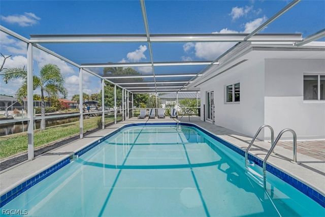 4625 Forest Glen DR, North Fort Myers, FL 33903