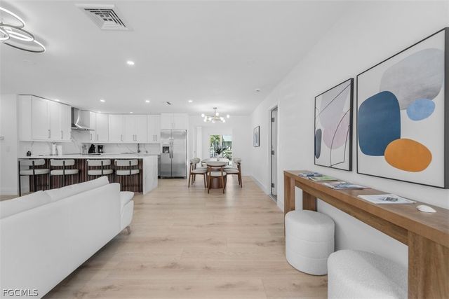 4625 Forest Glen DR, North Fort Myers, FL 33903