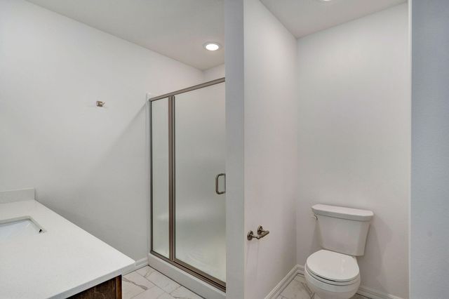 867 S Irontree Court, Nixa, MO 65714