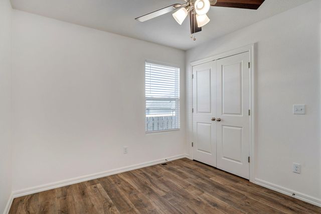 867 S Irontree Court, Nixa, MO 65714