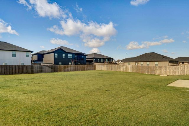 867 S Irontree Court, Nixa, MO 65714