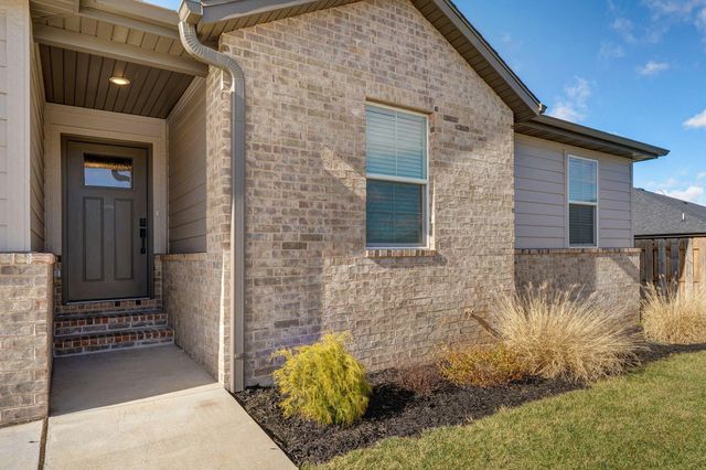 867 S Irontree Court, Nixa, MO 65714
