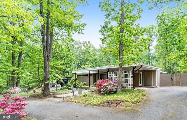 9203 SAINT MARKS PL, Fairfax, VA 22031