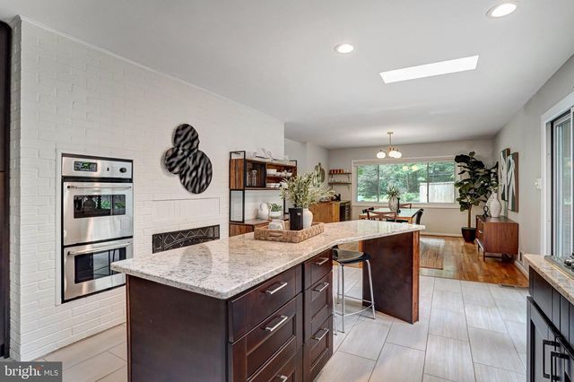 9203 SAINT MARKS PL, Fairfax, VA 22031