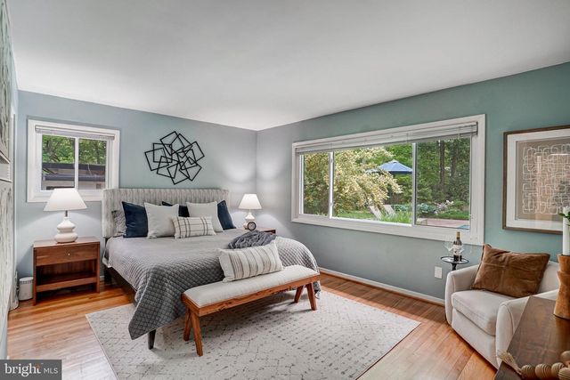9203 SAINT MARKS PL, Fairfax, VA 22031