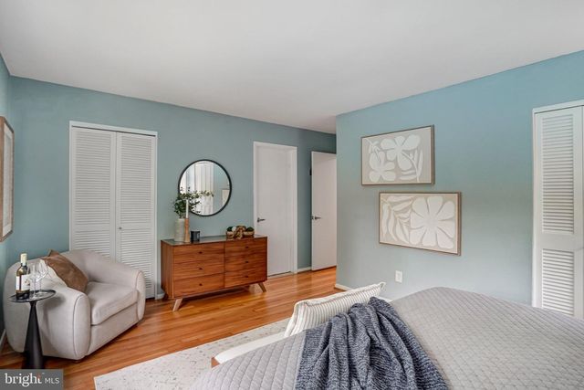 9203 SAINT MARKS PL, Fairfax, VA 22031