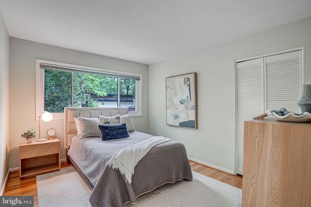 9203 SAINT MARKS PL, Fairfax, VA 22031