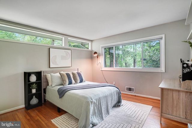 9203 SAINT MARKS PL, Fairfax, VA 22031