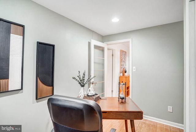 9203 SAINT MARKS PL, Fairfax, VA 22031