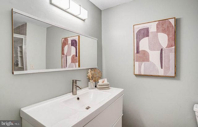 9203 SAINT MARKS PL, Fairfax, VA 22031