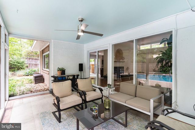 9203 SAINT MARKS PL, Fairfax, VA 22031