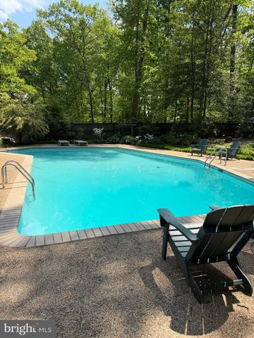 9203 SAINT MARKS PL, Fairfax, VA 22031