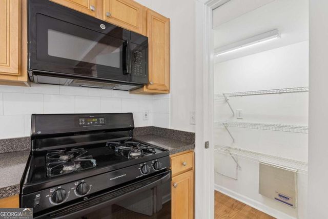 1516 Howell Mill Road NW 4, Atlanta, GA 30318